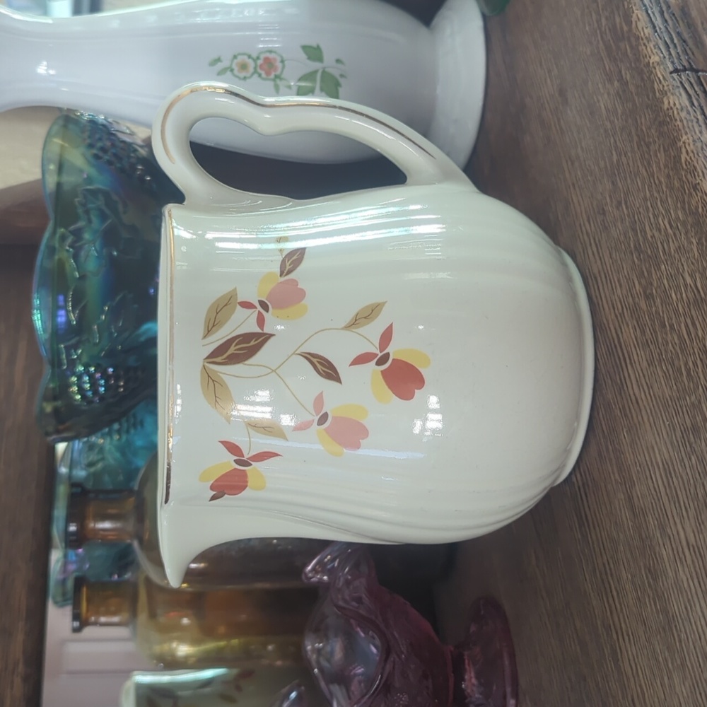 🍂 Vintage Hall's Pitcher Autumn Leaf Pattern